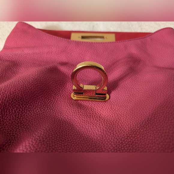 Salvatore Ferragamo Pink Leather Gancini Flap XLarge Clutch - Picture 6 of 13